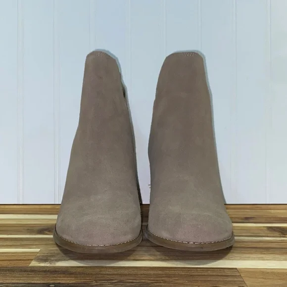 🍀Lucky Brand Youse Taupe Suede Chelsea Wedge Ankle Booties- Women’s 9M - Picture 4 of 9